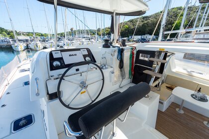 Rental Catamaran Lagoon-Bénéteau Lagoon 42 - 4 + 2 cab. Pula