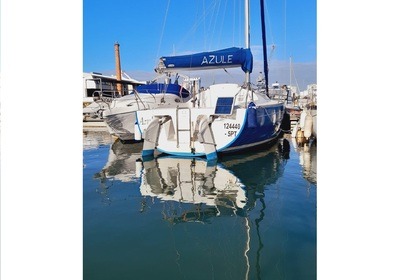 Sailing with Azule a Beneteau Spirit with SUP and Kayak