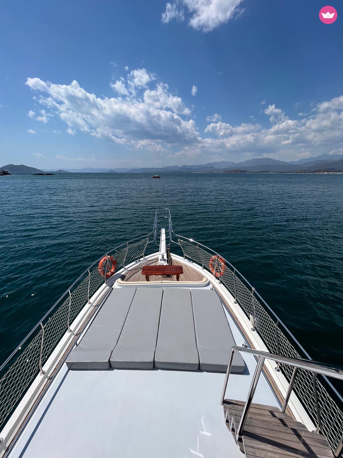 Yacht Costum 2019 1100cv 2