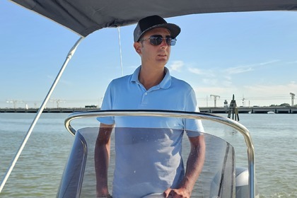 Imbarcazione Trimarchi e Enica