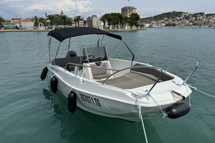 Verhuur Motorboot Speddy Cayman 585 Trogir