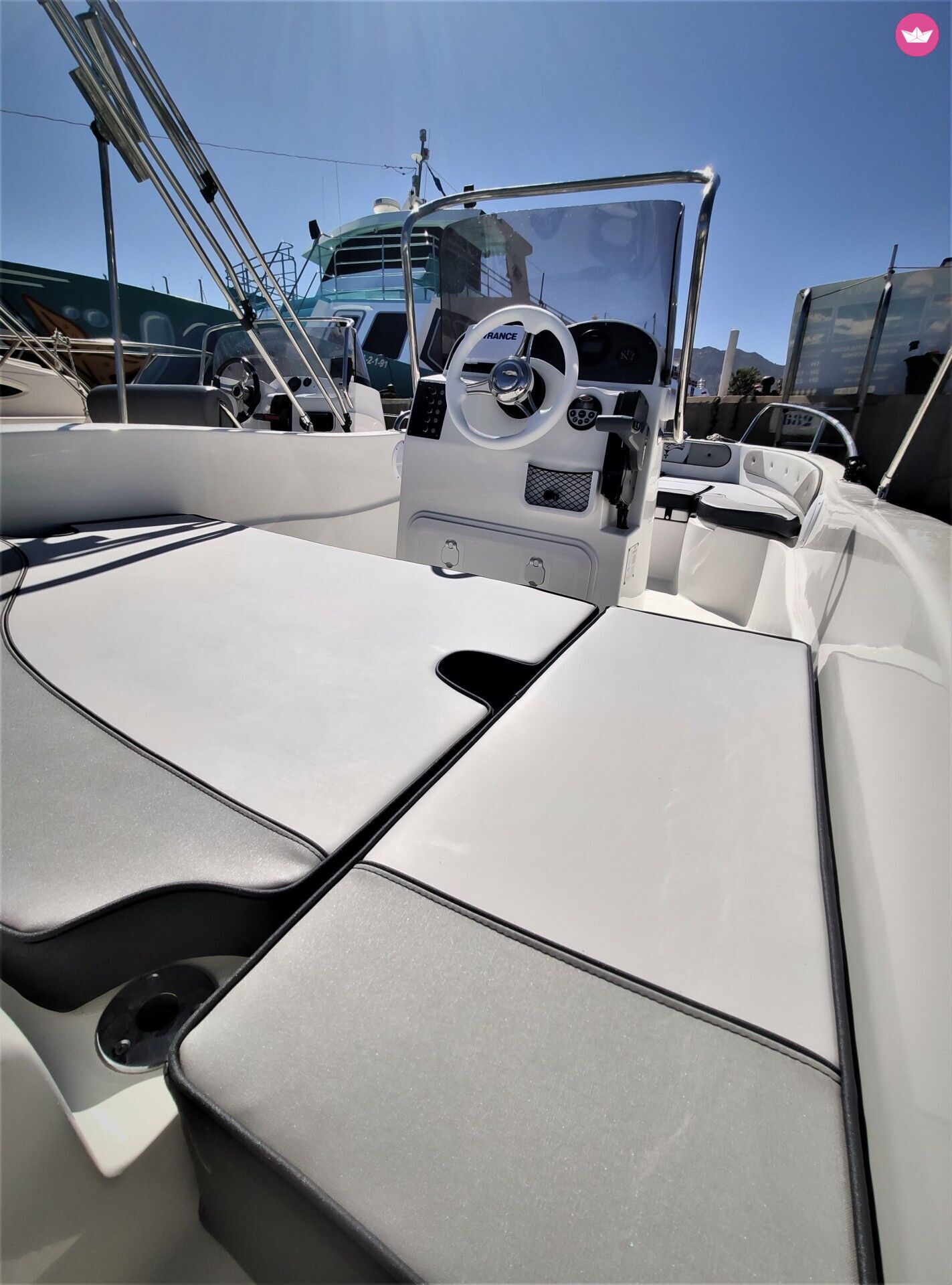 Bateau à moteur Trimarchi 53s 15cv 3
