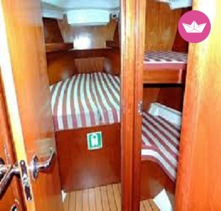 Beneteau Oceanis Clipper 411 in Athens for hire