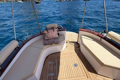 Hyra båt Motorbåt private tour Gozzo 8,50 Nerano