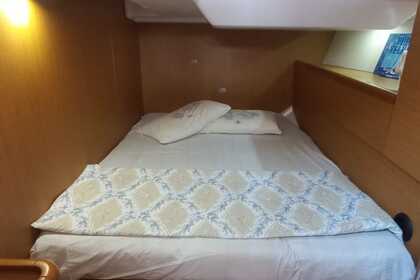 Daily or more rent experience with a professional skipper