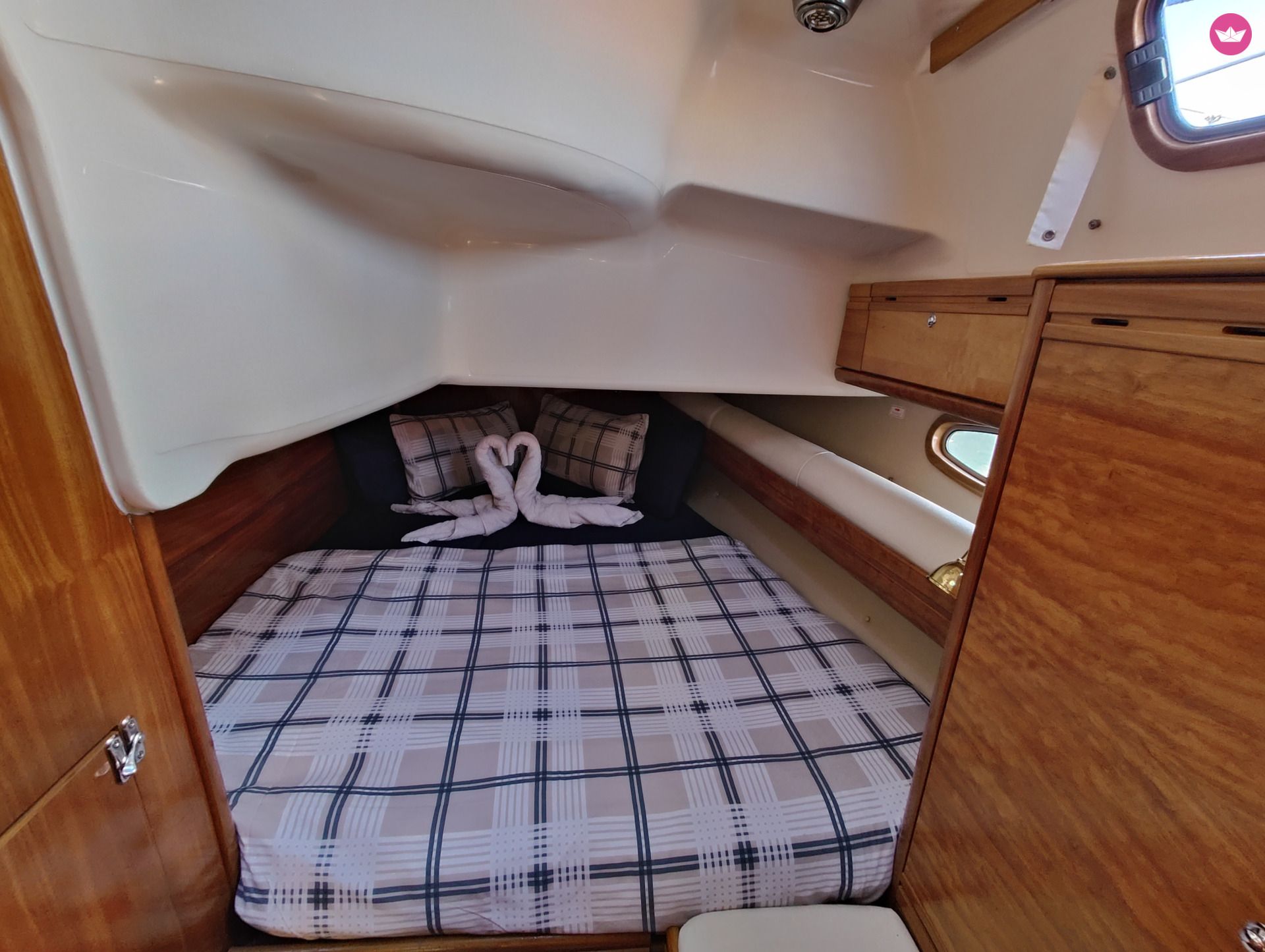 Charter Bavaria 39 Cruiser