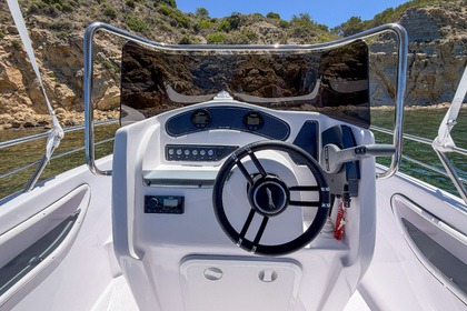 Hyra båt Motorbåt Bluline 21 Denia