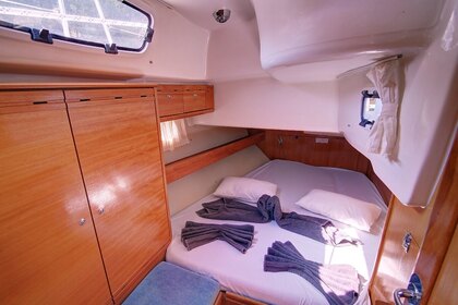 Alquiler de barcos en Barcelona · Bavaria - 46 Cruiser (2008)