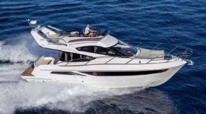 Charter Motorboat Galeon 380 Fly Kiel