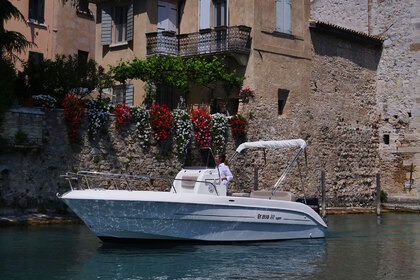 Noleggio Barca a motore Mingolla BRAVA 22 - SENZA SKIPPER Sirmione