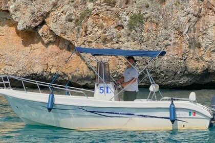 Charter Motorboat Fratelli Longo Lady 5.50 Castro Marina