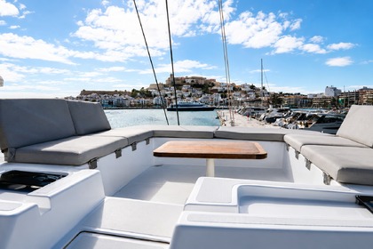 Hyra båt Katamaran Beneteau Excess 15 Ibiza