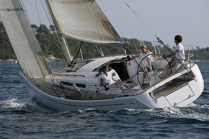 Rental Sailboat Dufour Yachts Dufour 34 - 2 cab. La Rochelle