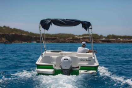 Beautiful 40 HP boat