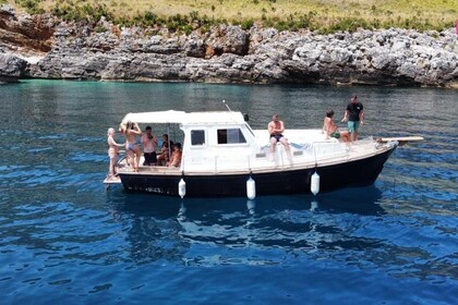 Charter Motorboat Gozzo di legno Cabinato Castellammare del Golfo
