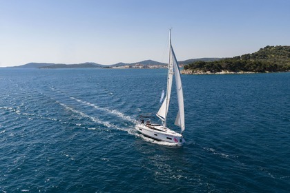 Aluguel Veleiro Bavaria Yachtbau Bavaria C38 Pirovac