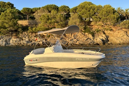 Чартер лодки без лицензии  Remus 450 Росас