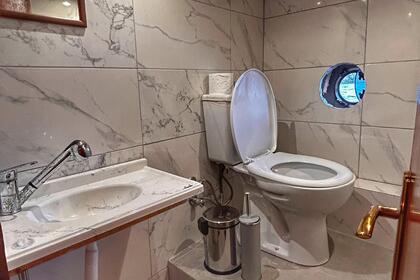 Custom built gulet with a capacity of 4 people