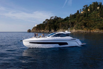 Rental Motor yacht Azimut / Benetti Yachts Azimut Atlantis 45 Marina Lav