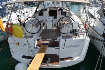 Noleggio Barca a vela Jeanneau Sun Odyssey 379 San Cassiano