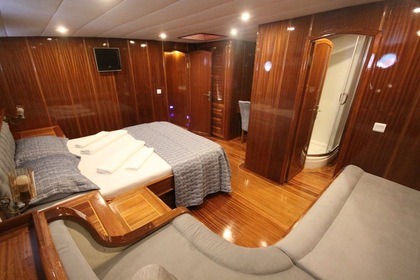 Luxury gulet with jacuzzi