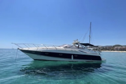 Hire Motorboat Sunseeker 42 Mustique Marbella