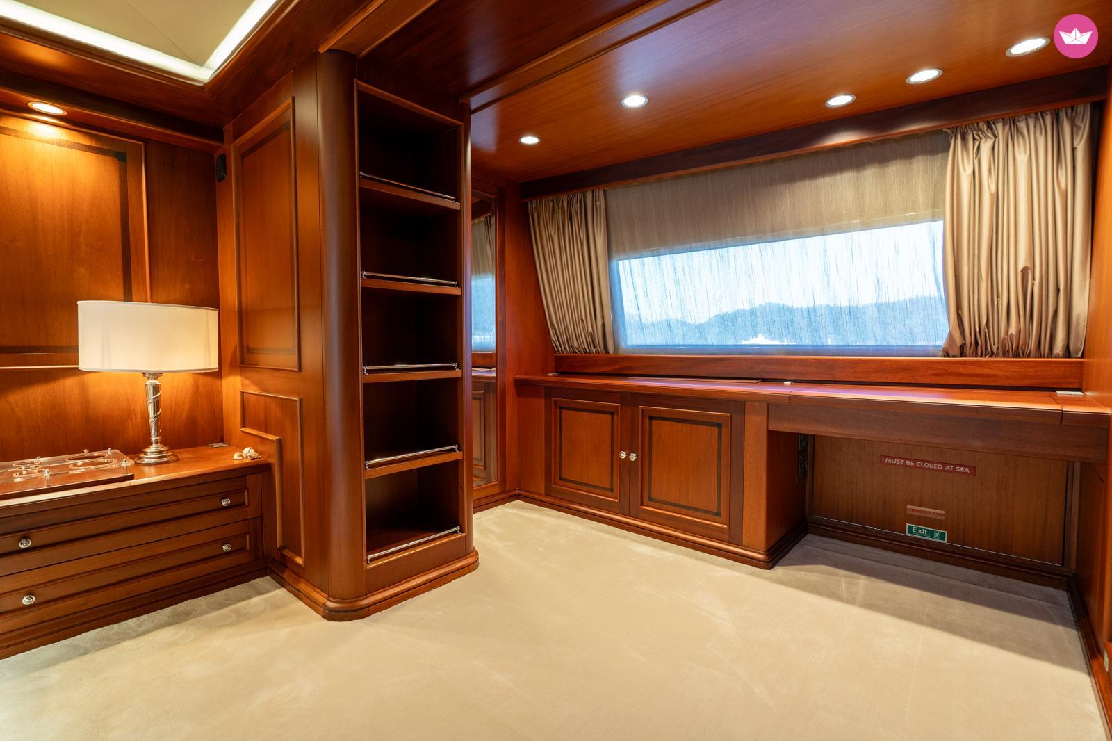Yacht Sunseeker Custom 5624cv 7