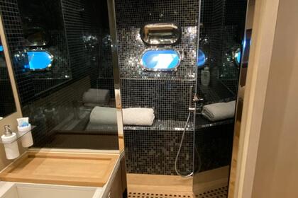 @LAST - a leopard with a heart