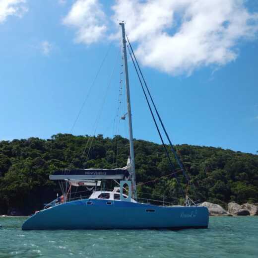 charter catamaran paraty