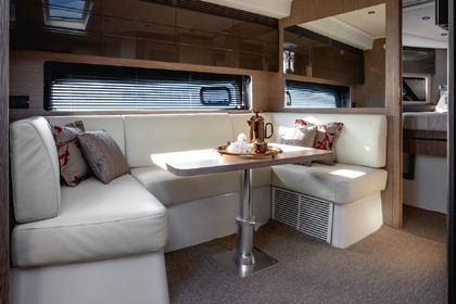 Verhuur Motorjacht Azimut / Benetti Yachts Azimut Atlantis 45 Marina Lav