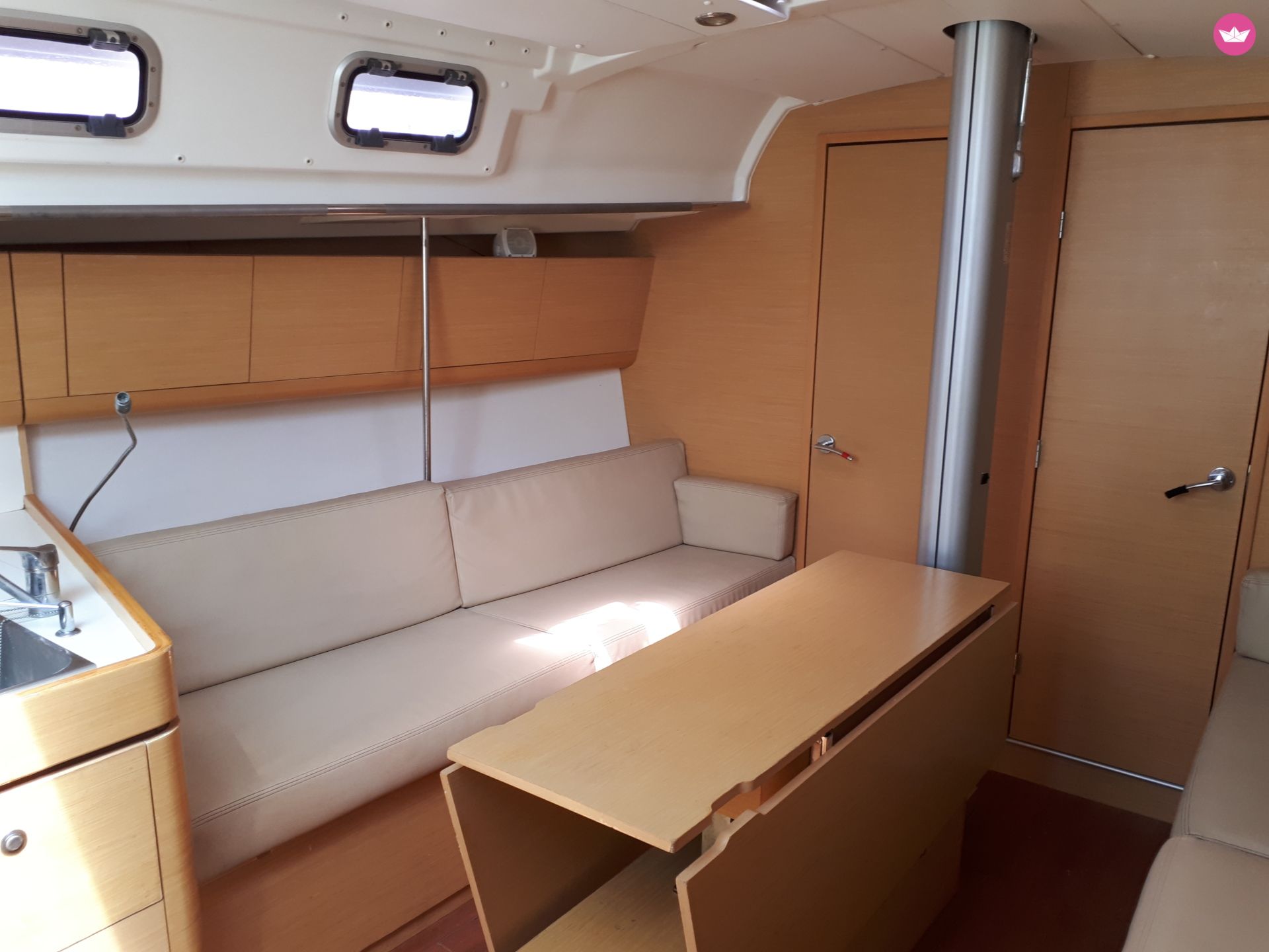 Sailboat Beneteau First 40  