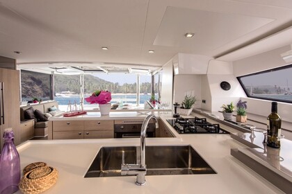 Bali 5.4 with watermaker & A/C - PLUS