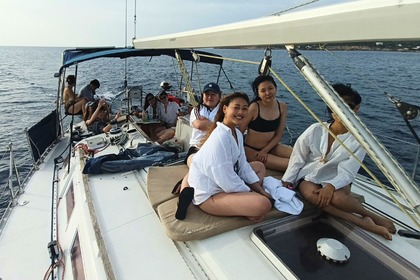 Hire Sailboat Jeanneau Sun Odyssey 44 Sant Antoni de Portmany