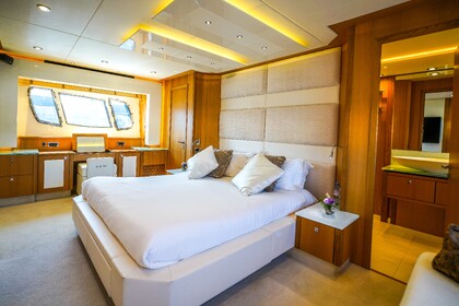 Hyra båt Motorbåt Sunseeker Predator 84 Saint-Tropez