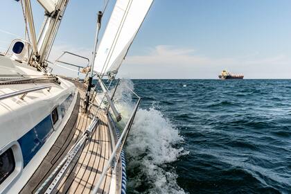 Rental Sailboat Beneteau Oceanis 43 Heraklion