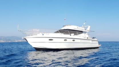 Location Bateau à moteur Azimut 37 Fly Grimaud