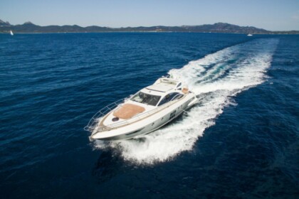 Charter Motor yacht Azimut Azimut 62 S Italia Portisco