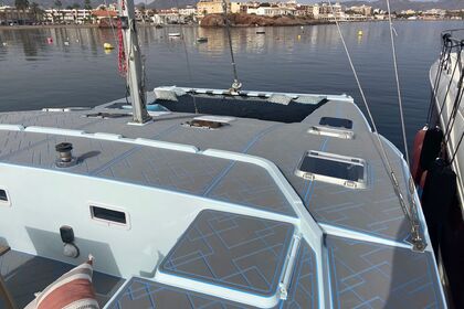 CATAMARÁN NUEVO A ESTRENAR