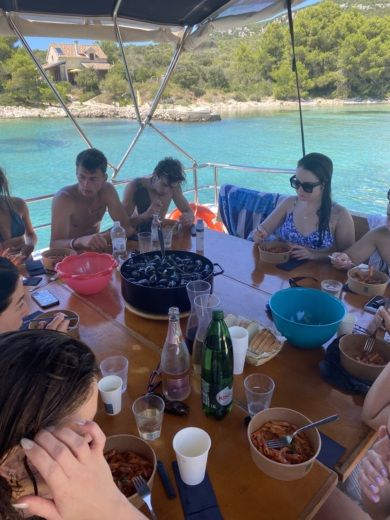 Биоград-на-Мору Motorboat Custom Built Traditional Pasara alt tag text