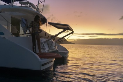 Välkommen till katamaran med skeppare på vackra Seychellerna