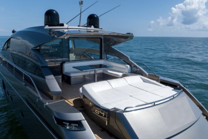 Location Yacht à moteur Pershing 64 Cannes