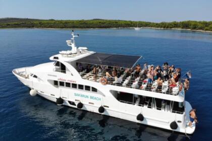 Czarter Jacht motorowy Custom Bulit Zadar