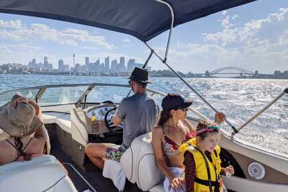 Charter Motorboat Bayliner Capri 1950 Sydney
