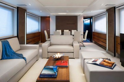 Hire Motor yacht Luxury motor yacht with a capacity of 8 people 2009 Göcek