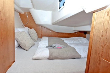 Passe férias inesquecíveis com este veleiro 315