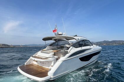 Location Bateau à moteur Princess V40 Cogolin