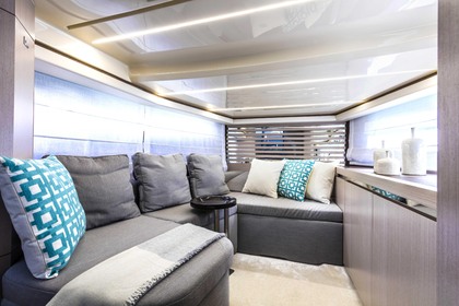 Invictus Yacht GT370