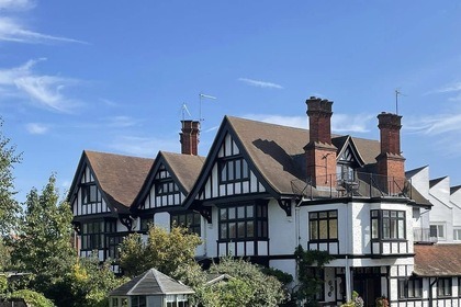 Hire Motorboat Antaris Fifty5 Marlow