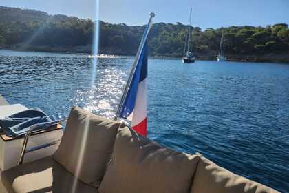 Noleggiare Fountaine Pajot Astréa 42