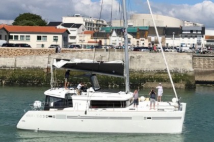 Charter Catamaran Lagoon Lagoon 450 F Rodi Garganico